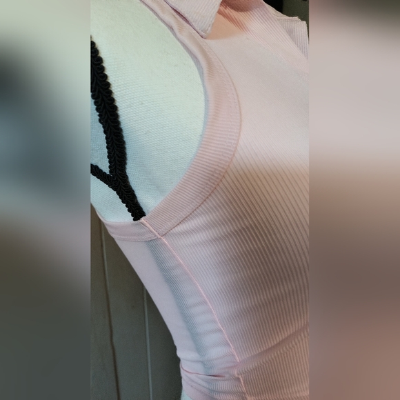 Pretty Light Pink Sleeveless Crop Top - Picture 7 of 8